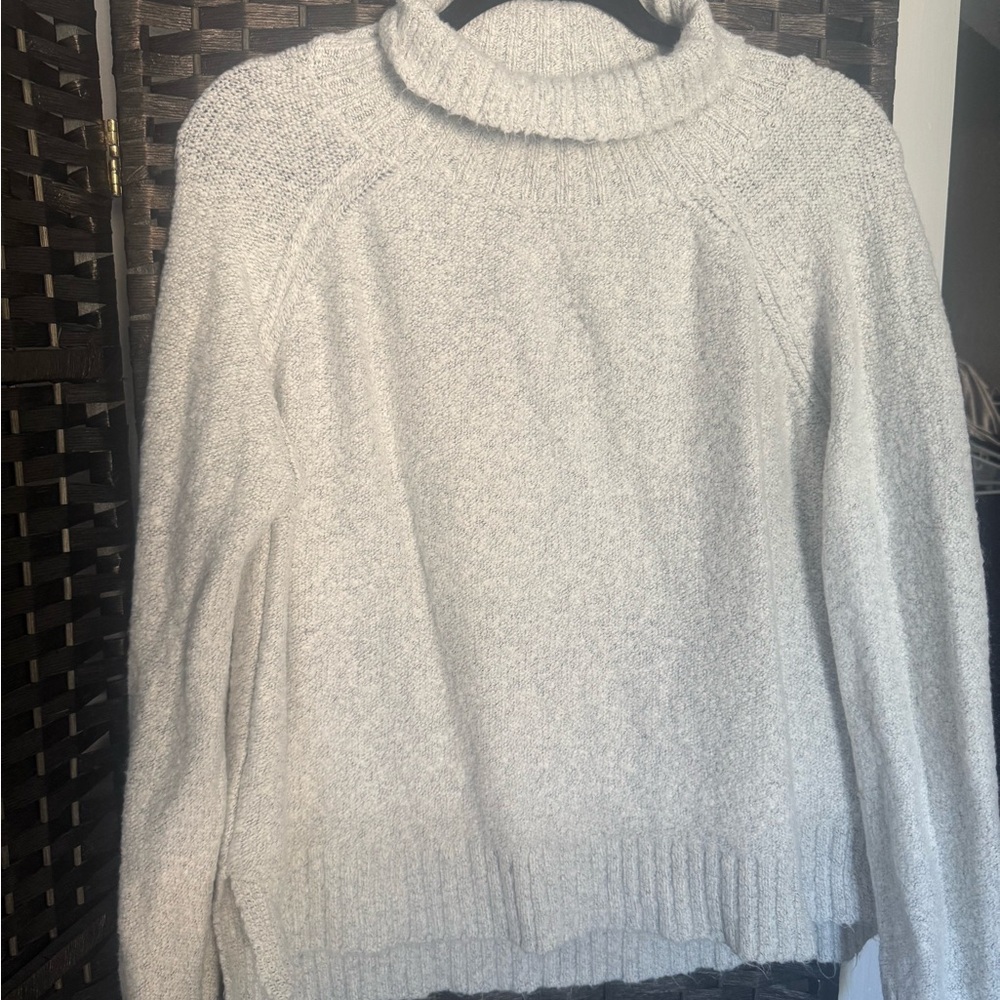 Gilli Soft Gray Turtleneck Sweater